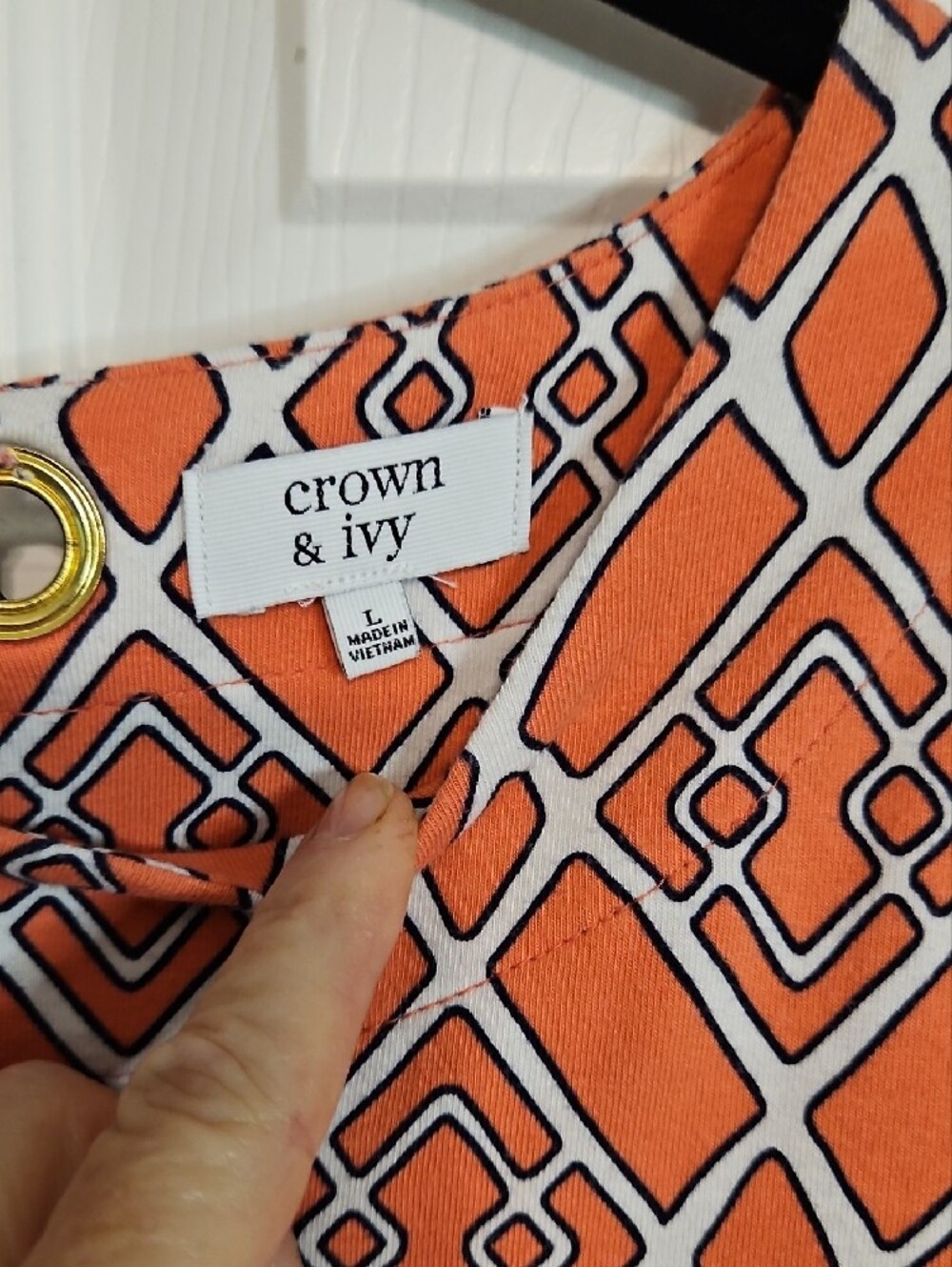 crown & ivy Coral Geometric Midi Shift Dress - Picture 2 of 8